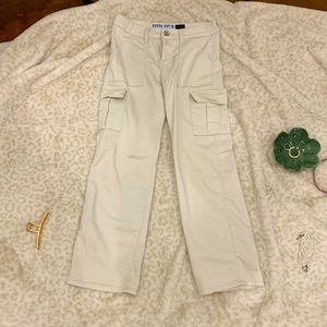 Cargo pants stretchy!